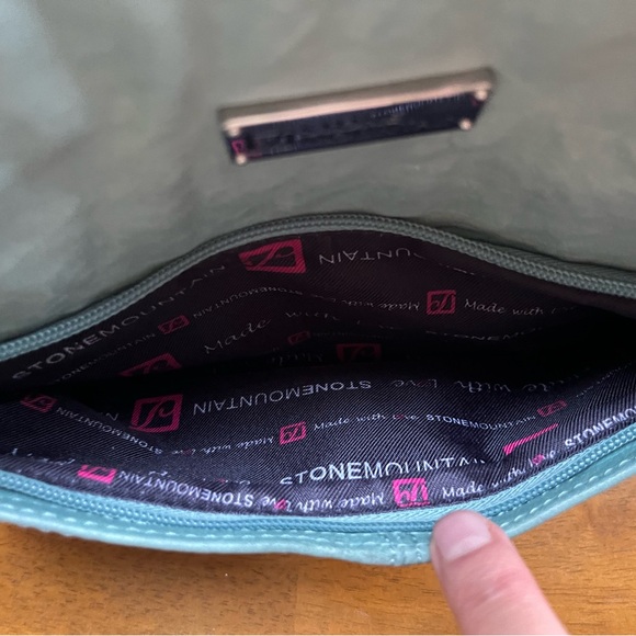 Stone Mountain Long Beach Bucket- preowned but in excellent condition-like new! - Picture 9 of 10